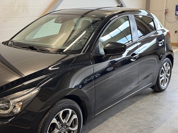Mazda 2 5 of 5