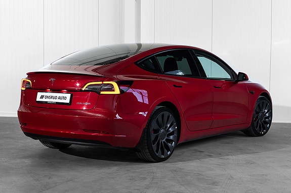 Tesla Model 3 4 of 5