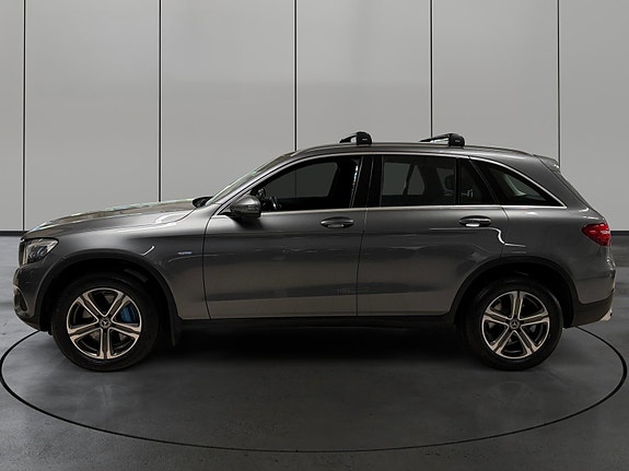 Mercedes-Benz GLC350 e 2 of 5
