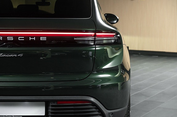 Porsche Macan 3 of 30