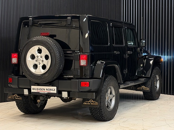 Jeep Wrangler 15 of 30