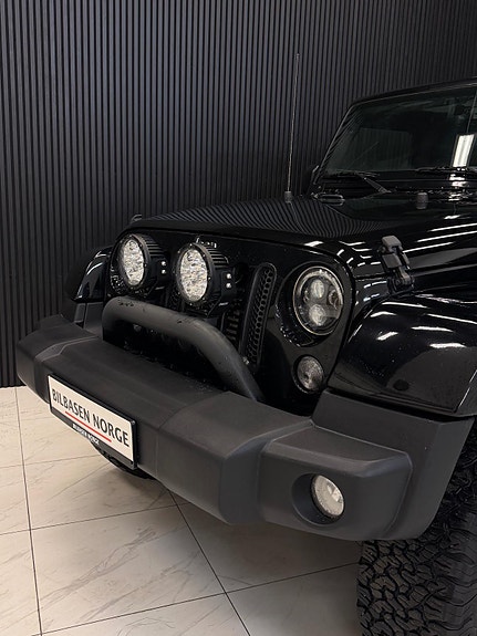 Jeep Wrangler 12 of 30
