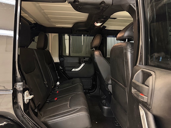 Jeep Wrangler 23 of 30