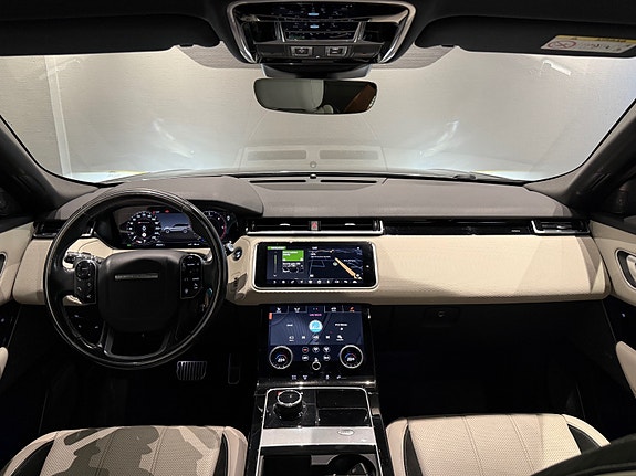 Land Rover Range Rover Velar 10 of 30