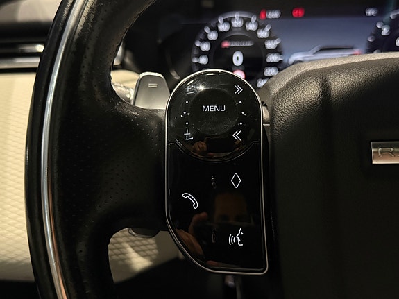 Land Rover Range Rover Velar 18 of 30