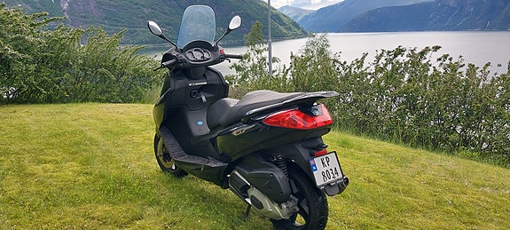Piaggio X7 Urban Energy 2 of 5