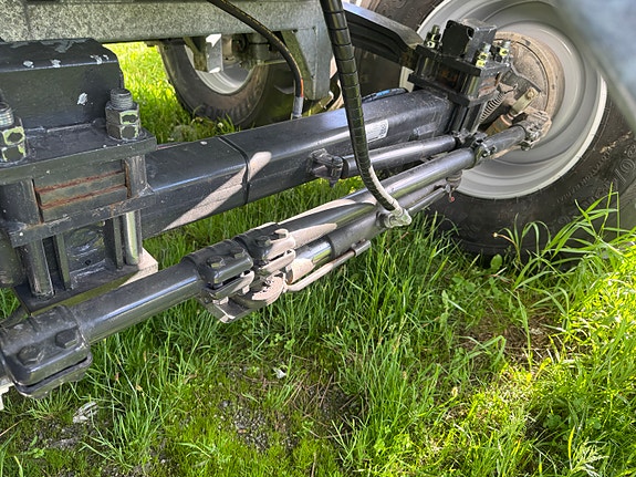NY FLIEGL POLYLINE 11000, 750 DEKK, MEDSVINGENDE BAKAKSEL & 12 METER NEDFELLER 22 of 23