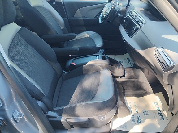 Citroen Grand C4 Picasso 22 of 30