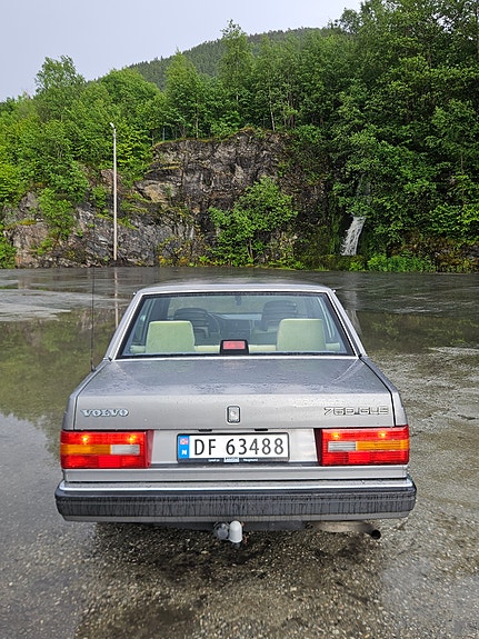 Volvo 760 4 of 30