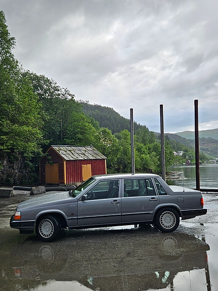 Volvo 760 2 of 30