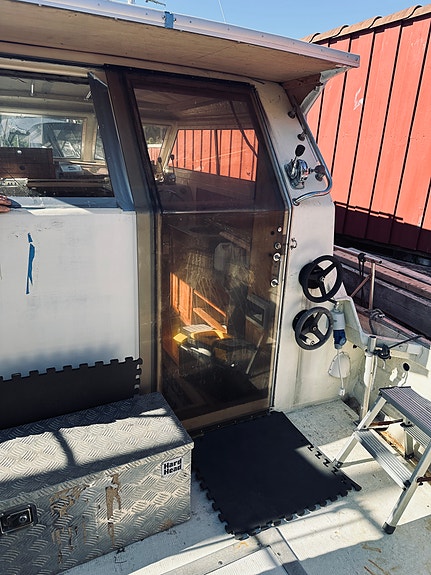 Marex 32 5 of 5