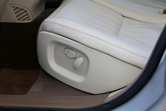Jaguar XJ 29 of 30