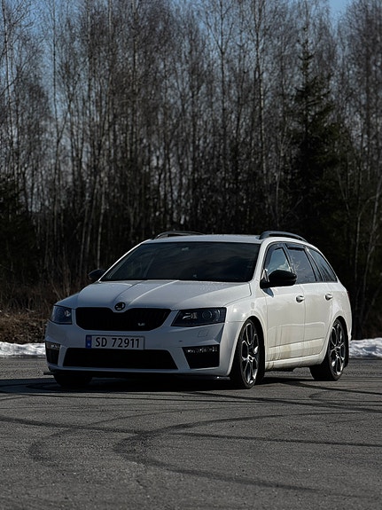Skoda Octavia RS 3 of 5