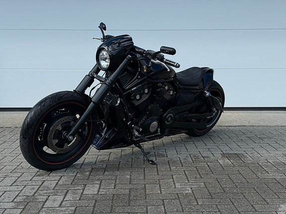 Harley-Davidson VRSCDX Night Rod Special 2 of 11