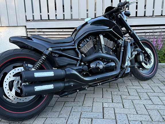 Harley-Davidson VRSCDX Night Rod Special 8 of 11