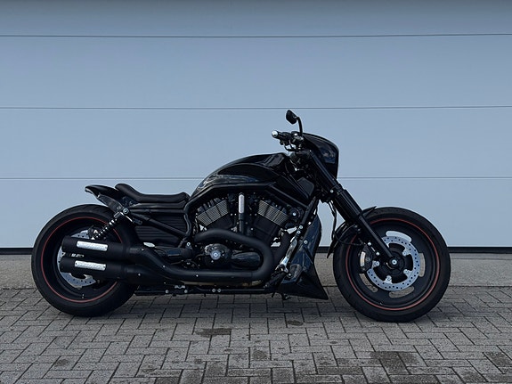 Harley-Davidson VRSCDX Night Rod Special 4 of 11
