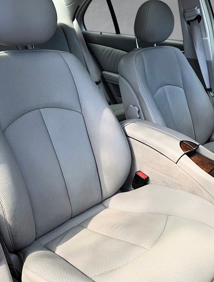 Mercedes-Benz E220 16 of 21