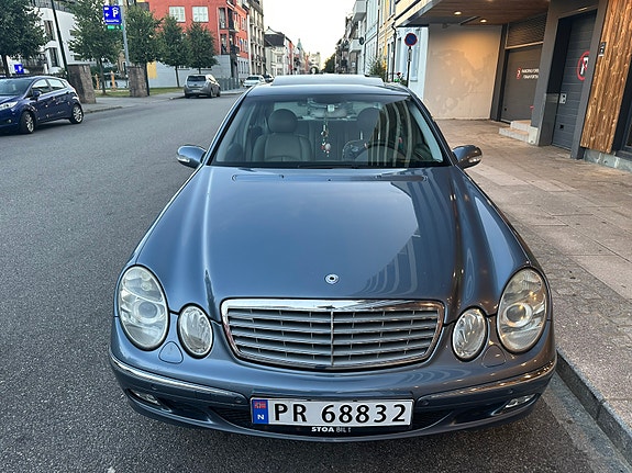 Mercedes-Benz E220 6 of 21