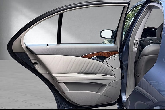 Mercedes-Benz E220 12 of 21