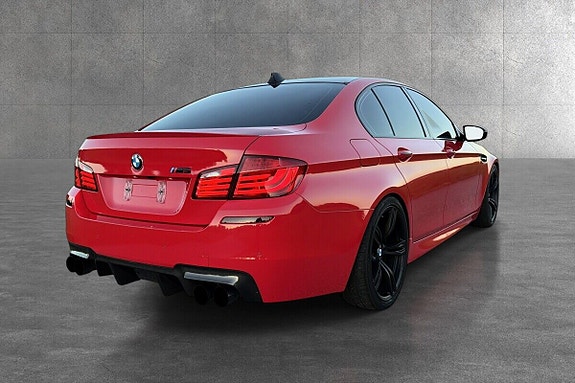 BMW M5 4 of 5