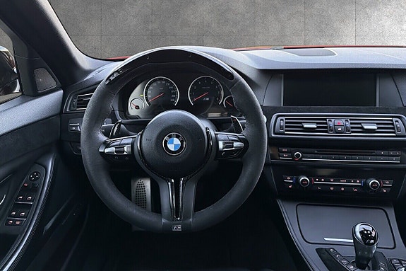BMW M5 11 of 12