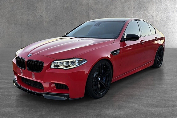 BMW M5 2 of 12