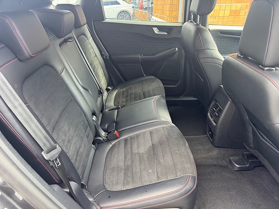 Ford Kuga 5 of 5