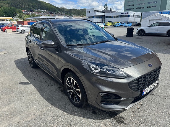Ford Kuga 2 of 5