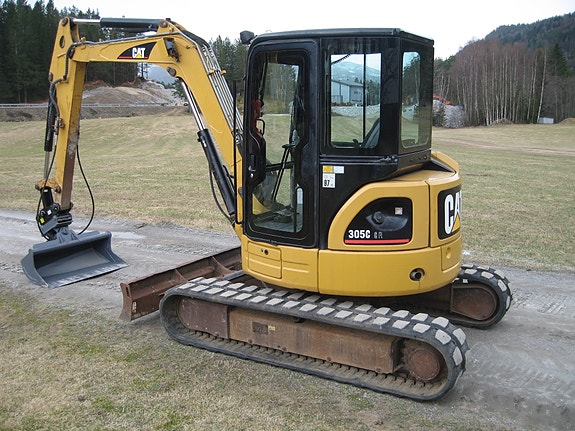 Hitachi ZX50, CAT 305 2 of 5