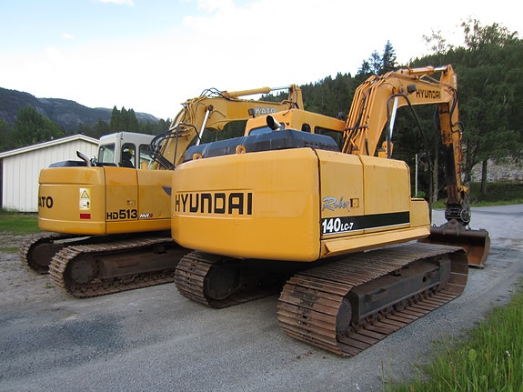 Hyundai 140LC-7,  Kato HD513 4 of 5