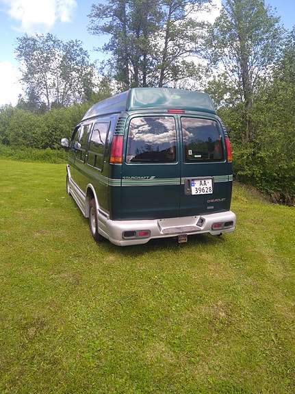 Chevrolet Starcraft 4 of 5