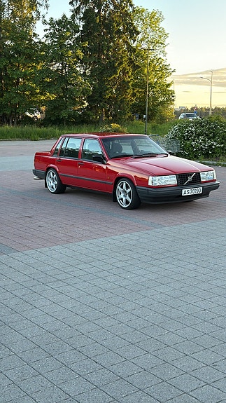 Volvo 740 2 of 14