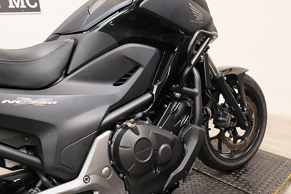 Honda NC 750 X ABS 9 of 15