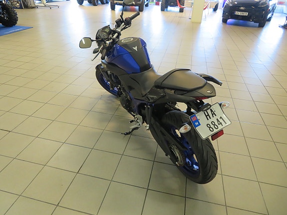 Yamaha MT-03 11 of 18