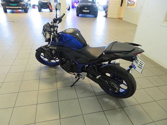 Yamaha MT-03 12 of 18