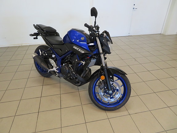Yamaha MT-03 3 of 18