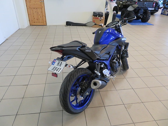 Yamaha MT-03 8 of 18