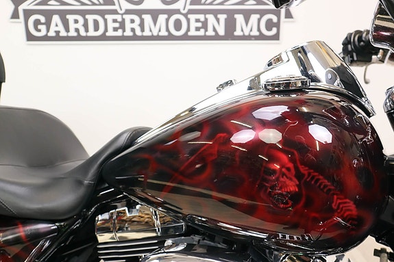 Harley-Davidson Road King Classic 15 of 16