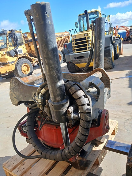 Rototilt R8 2 of 5