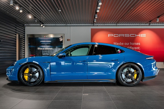 Porsche Taycan 2 of 5