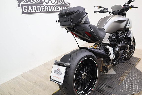 Ducati DIAVEL 1260 ABS 8 of 17