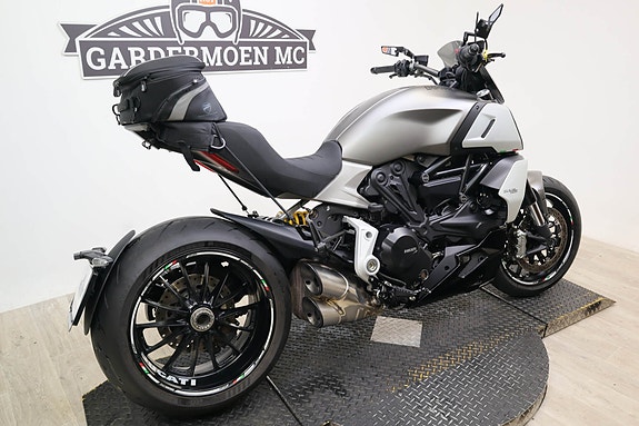 Ducati DIAVEL 1260 ABS 13 of 17