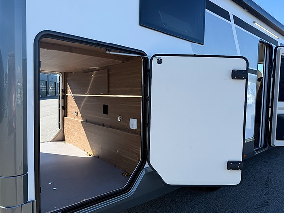 Mobilvetta Tekno Line I90 Solcelle / ALDE / Markise / 180 HK / Litiumbatteri 8 of 30