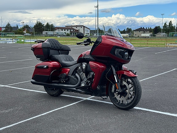 INDIAN Pursuit Dark Horse 2 of 5