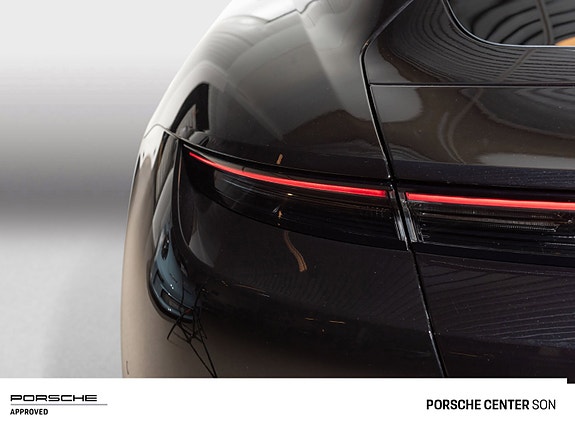 Porsche Taycan 13 of 30