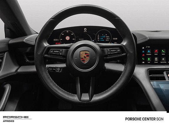 Porsche Taycan 21 of 30