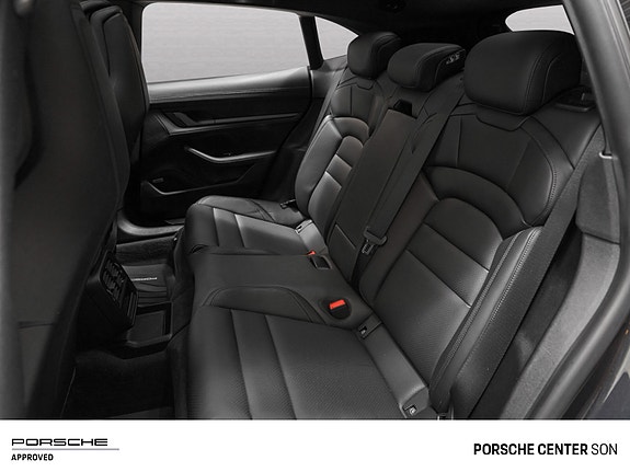 Porsche Taycan Cross Turismo 6 of 30