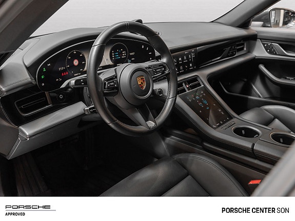 Porsche Taycan Cross Turismo 4 of 30