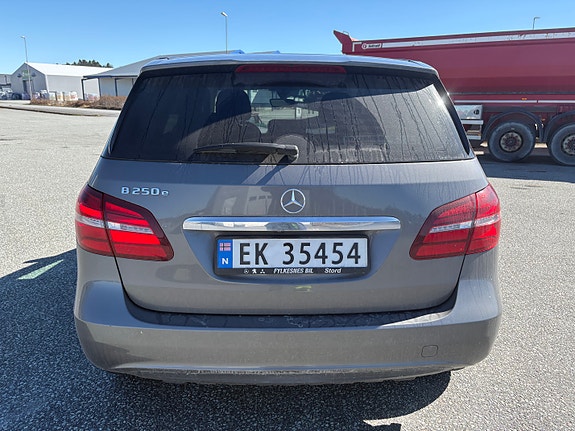 Mercedes-Benz B-Klasse 4 of 5