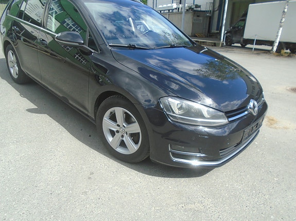 Volkswagen Golf 4 of 5